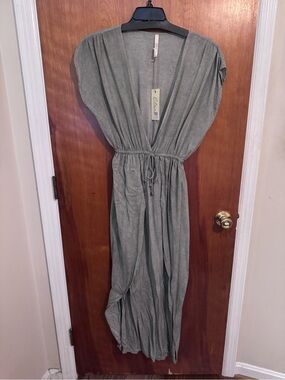 Elan Sage Green V-Neck Drawstring Maxi Dress/Cover Up